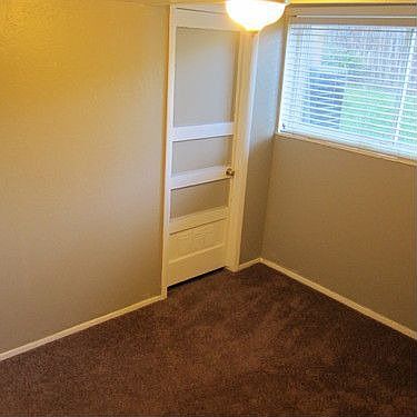 4th image of 1088 E Sagehill Dr