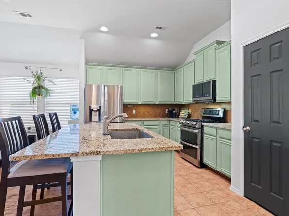 510 Hackberry Dr, Fate, TX 75087