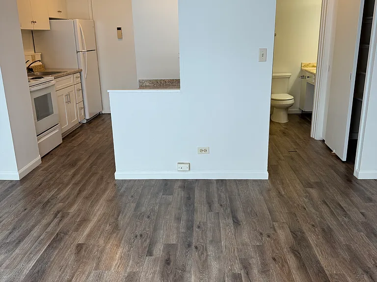 1112 Kinau St #804 — Photo 6