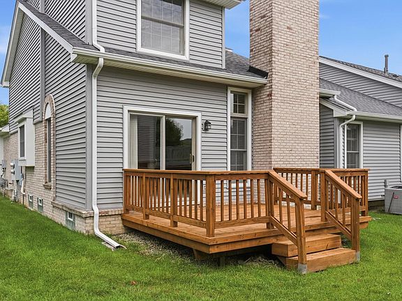 2nd image of 7492 Green Meadow Ln
