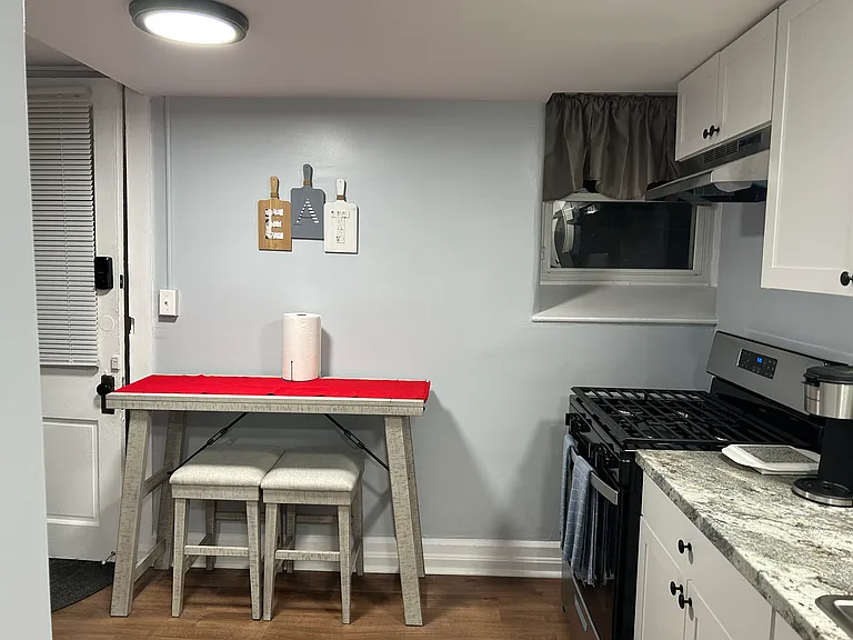 3141 Bishop St #4 — Photo 5