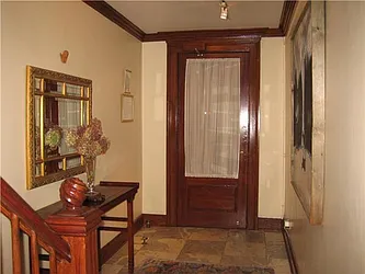 Rented by R New York