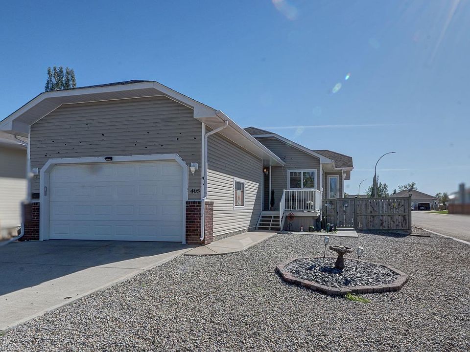 1st image of 405 46th Ave W