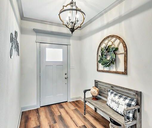 5th image of 10312 Creekside Ln