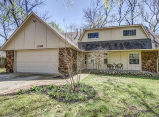 25304 E 67th St S, Broken Arrow, OK 74014