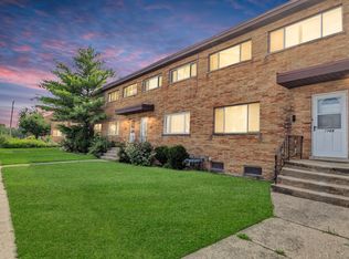 1968 S Chestnut St #1968, Des Plaines, IL 60018