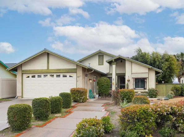 8215 Blossom Hill Ct, Lemon Grove, CA 91945