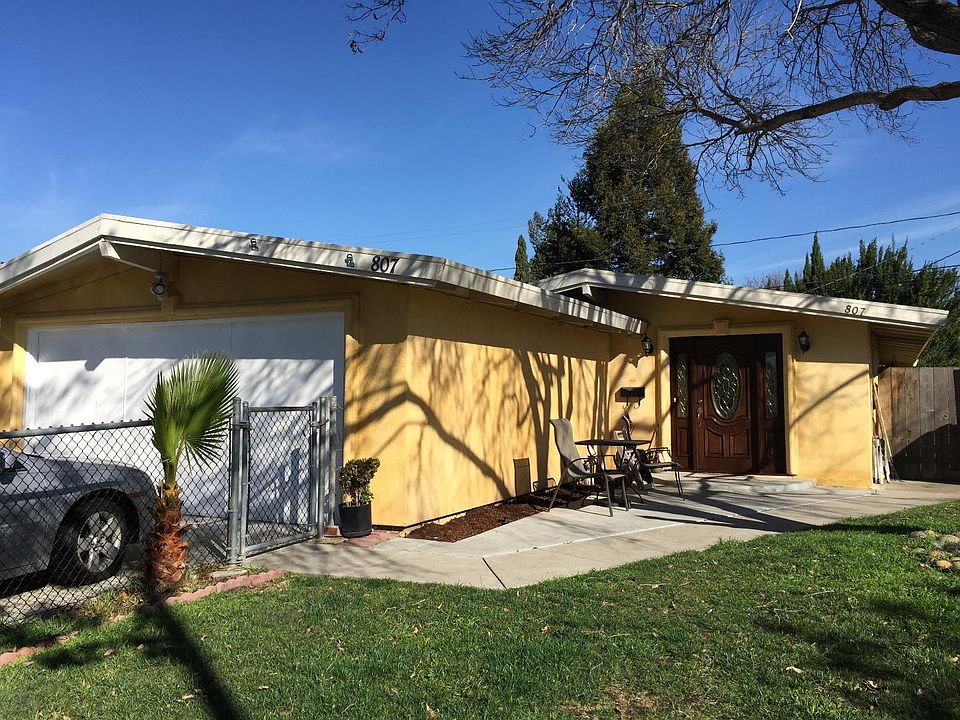 1st image of 807 Lakewood Dr