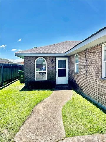 2205 Argyll St Photo 1