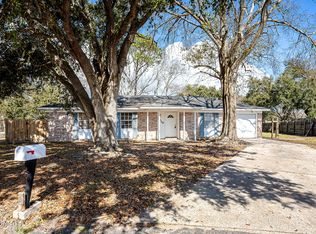 5019 Cambridge Dr, Pascagoula, MS 39581