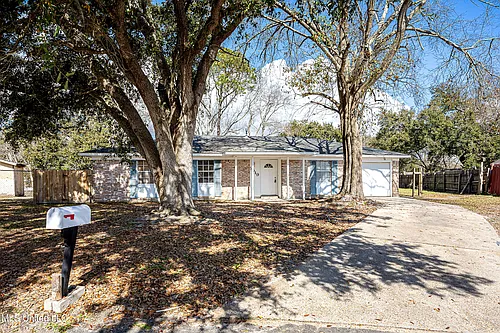 5019 Cambridge Dr Photo 1