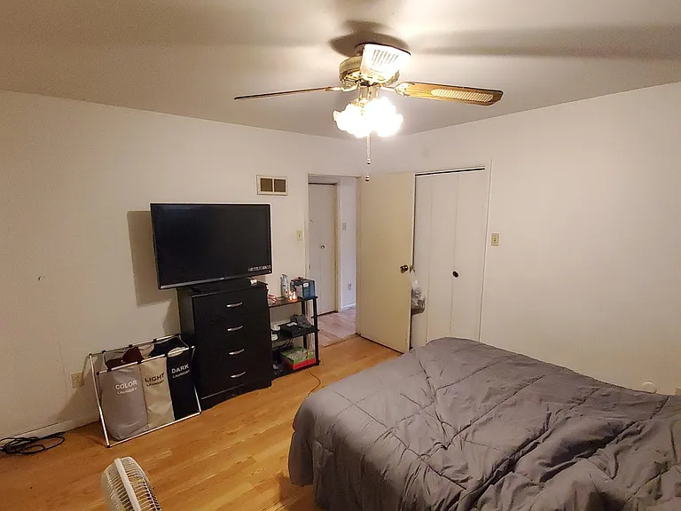 860 Railroad St #1 — Photo 6