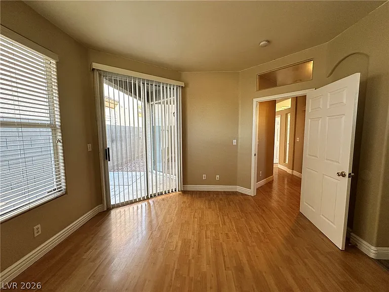 8033 Arcadian Ln — Photo 18
