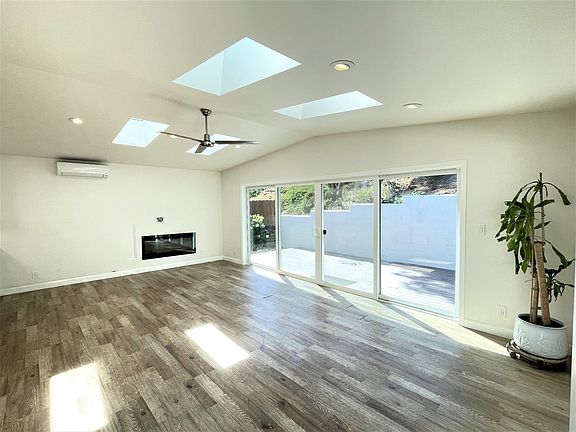 3rd image of 631 Skyline Dr #A