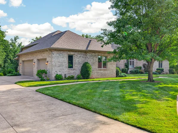 3355 W Carr Hill Rd, Columbus, IN 47201