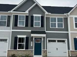 2077 NW Parow Ln #E, Calabash, NC 28467