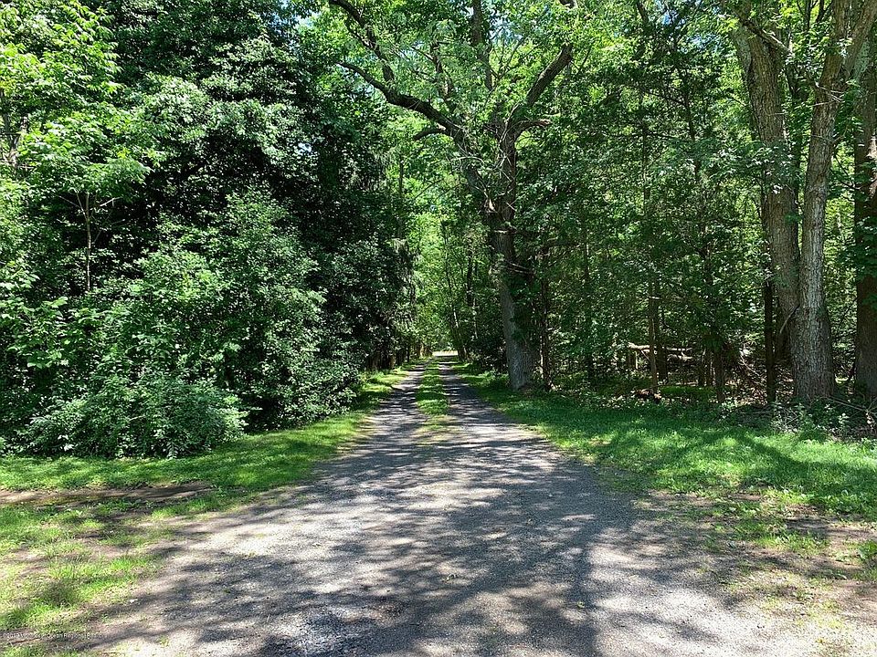 2nd image of 224 Tennent Rd