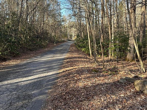 3rd image of 144 Cricket Hollow Way