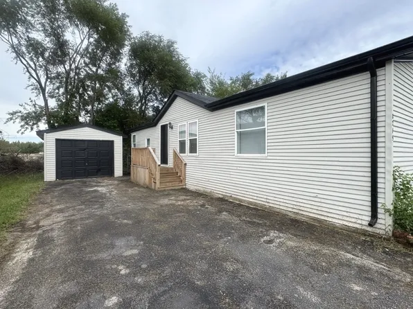 2215 Rush St, Sauk Village, IL 60411