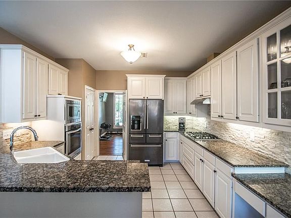 2nd image of 1438 Hidden Oaks Cir