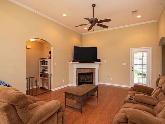 5th image of 756 Northwood West Dr