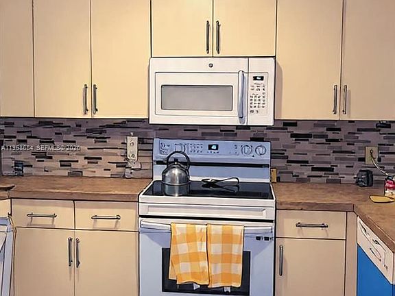 4th image of 8801 Wiles Rd APT 208