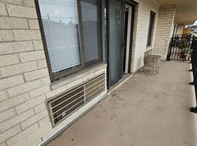 233 12th St, Palisades Park, NJ
