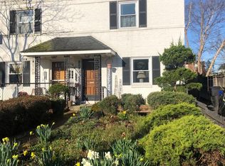854 S Irving St, Arlington, VA 22204