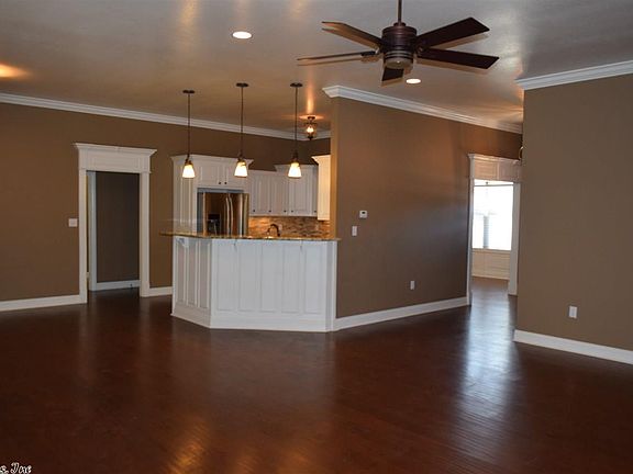2nd image of 2304 Valley Dr
