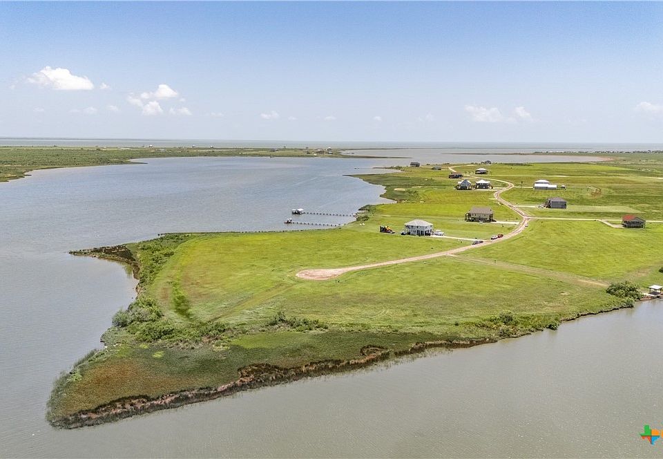 1st image of 18 Bay Dr