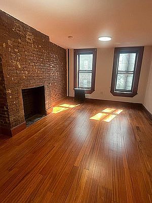 4th image of 139 1st Ave APT 2