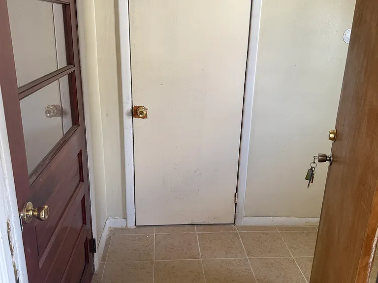 31 Smith St #2 — Photo 2