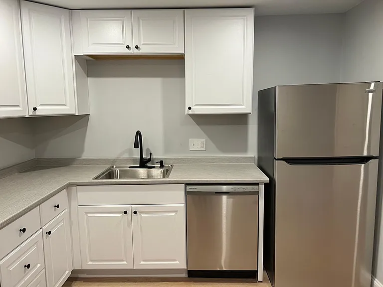 3 Pearson St #6 — Photo 4