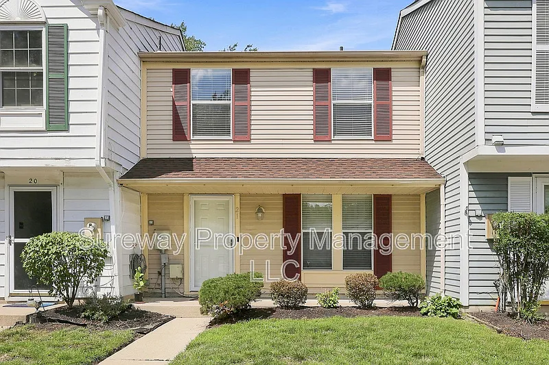 3 bed, 1.5 bath, 1120 sqft, $2,650 — Photo 1