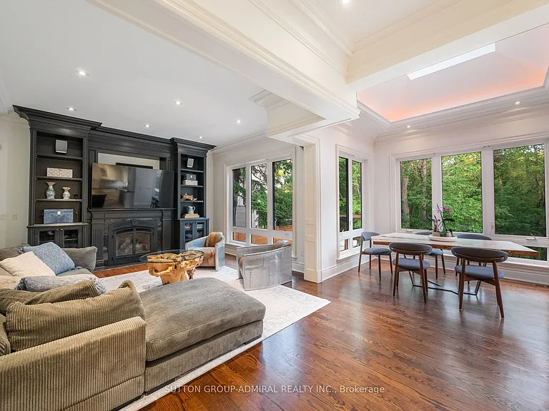35 Wentworth Ave — Photo 17
