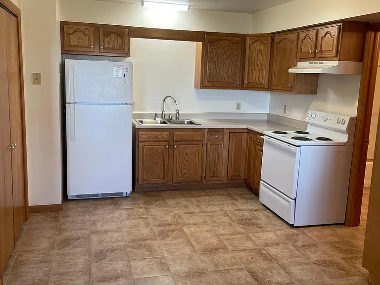 105 Linwood Dr #2 — Photo 4
