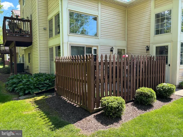 1079 Patrick Pl, Chalfont, PA 18914