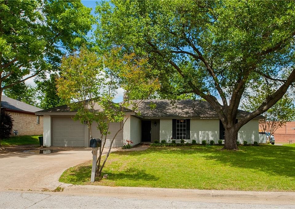 1st image of 8313 Oak Ct