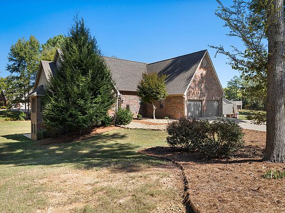 2nd image of 7601 Meadow Dr