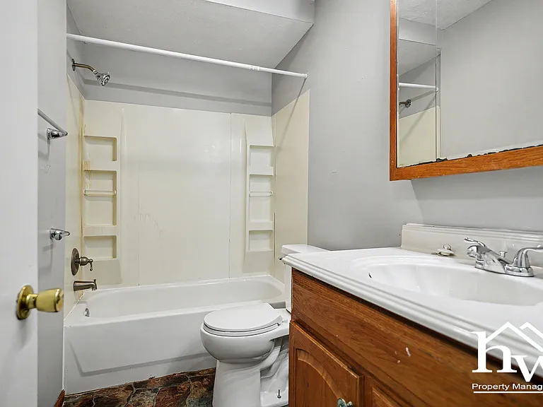1023 Geyer Ave — Photo 8