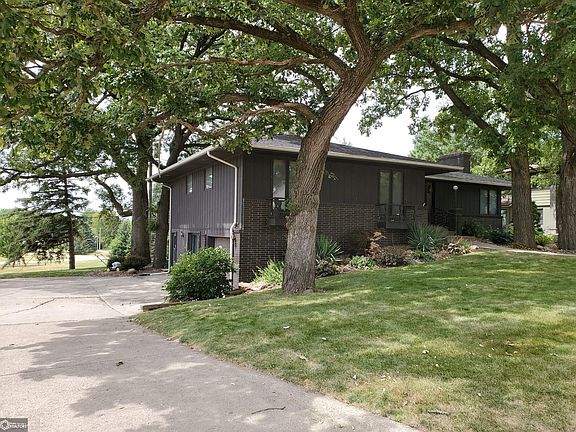 2nd image of 1304 Thomas Dr