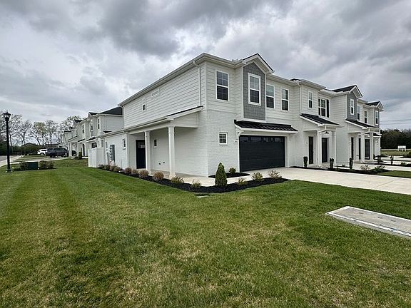 2nd image of 1909 Bethpage Dr