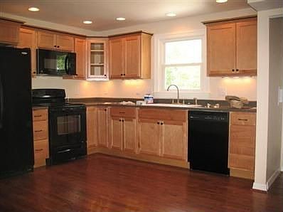 5th image of 7381 Yankee St