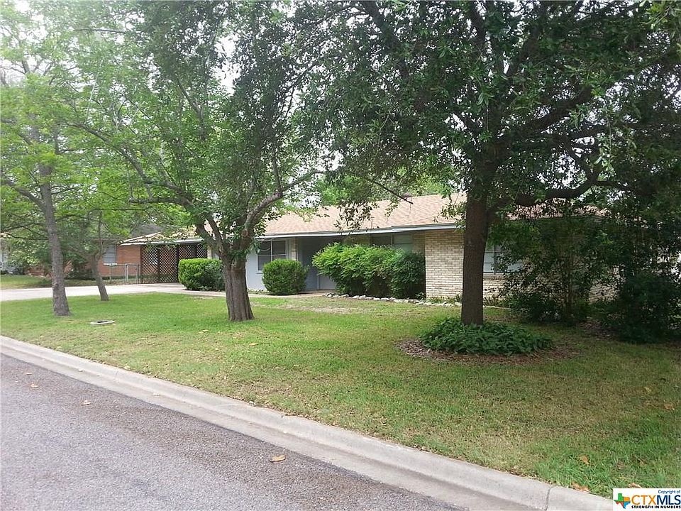 1st image of 206 Greenbriar St
