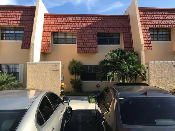 64 Canterbury Ln, Fort Lauderdale, FL 33319