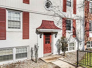 728 Garland Cir APT F, Kalamazoo, MI 49008