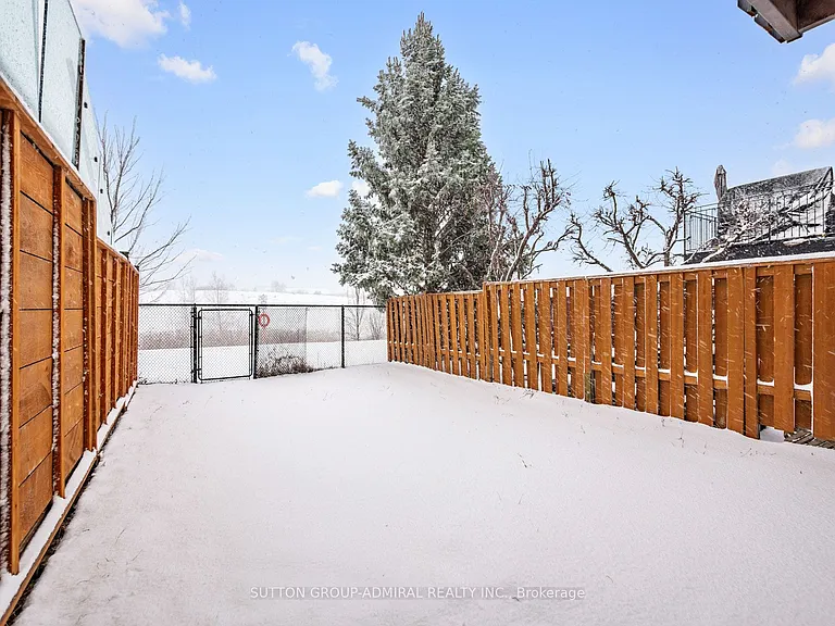 81 Parktree Dr — Photo 25