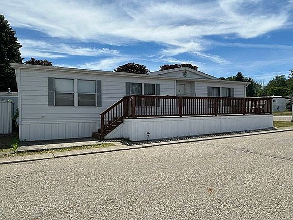 3rd image of 310 Birch Trail Dr