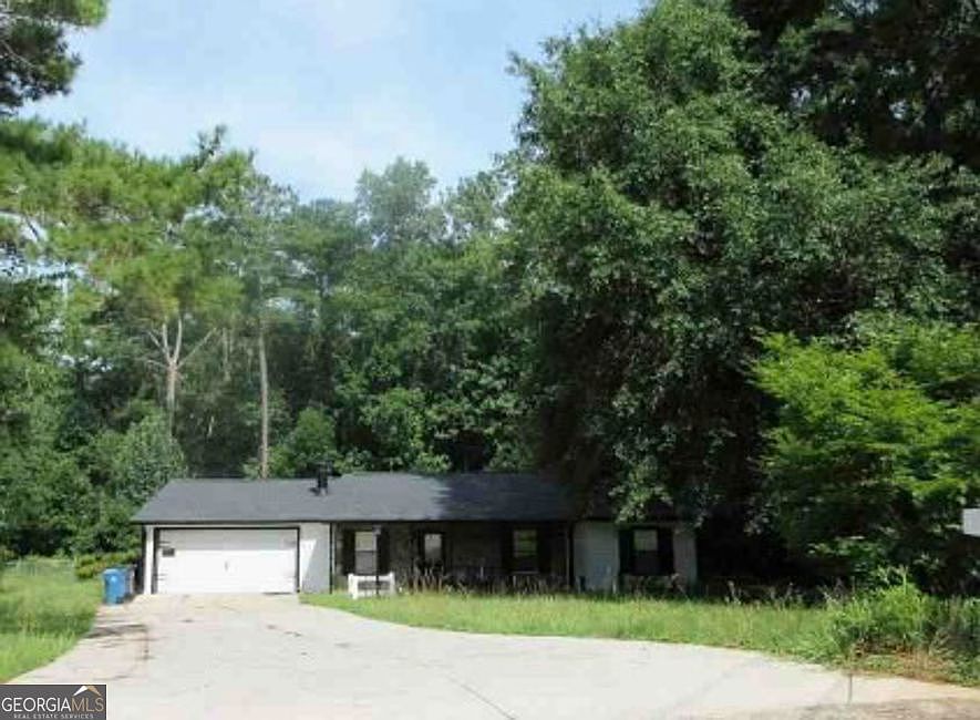 1st image of 407 Warren Rd