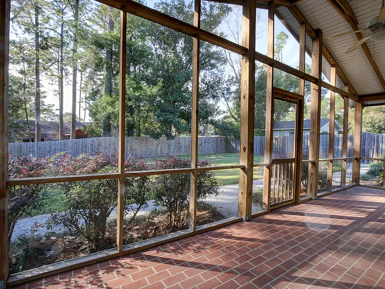 505 Evergreen St — Photo 13